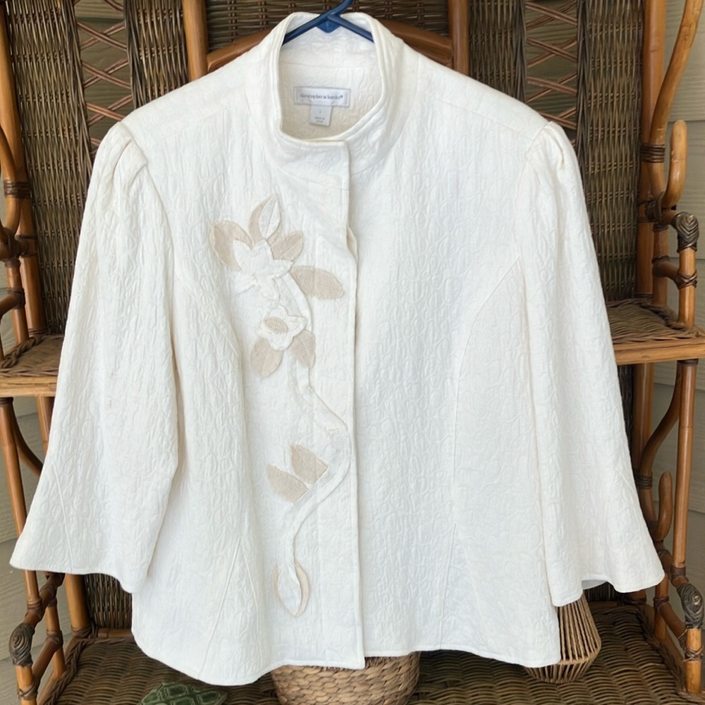 Elegant White Floral Appliquéd Jacket